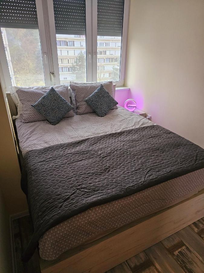Urban Loft Apartment Salgótarján Екстериор снимка